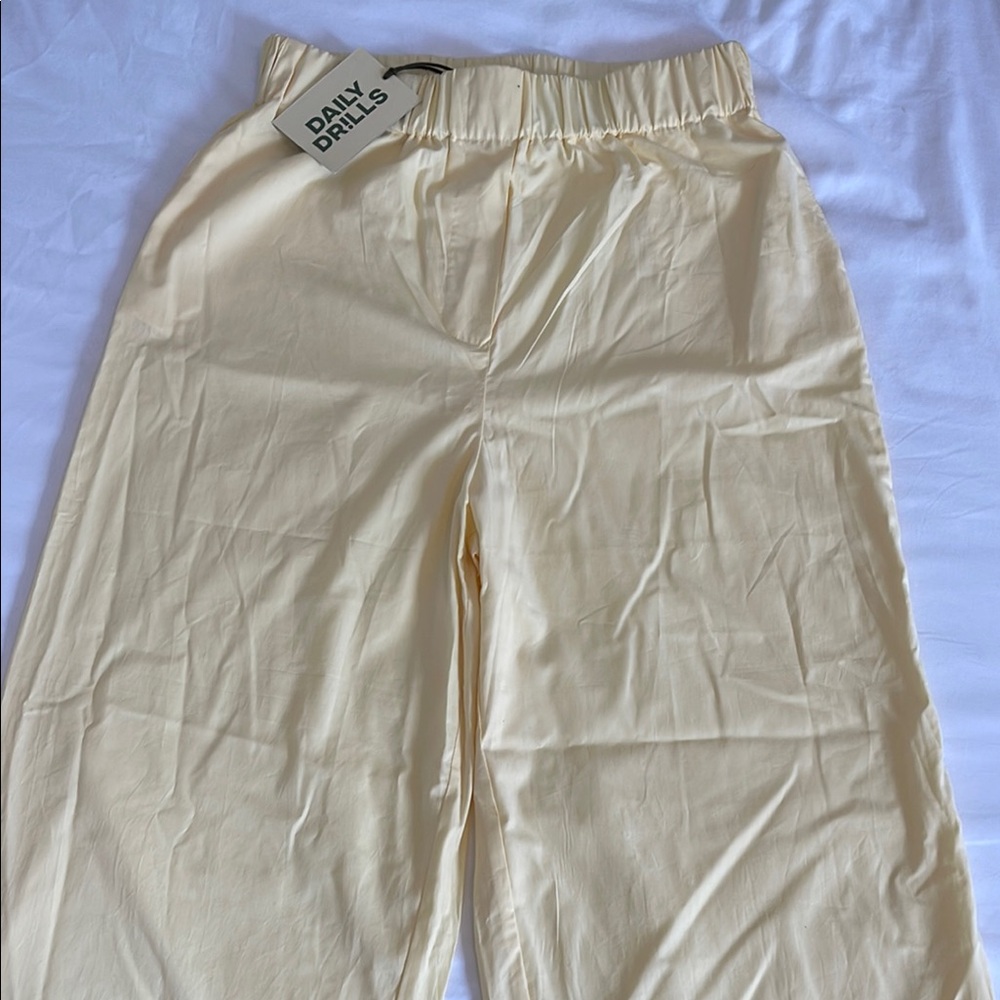 Daily Drills butter yellow Poplin pants NWT